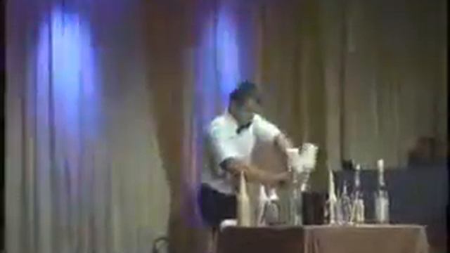 Barmen shou Bond смотреть онлайн