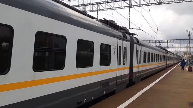 Электропоезд ЭП2Д-0143 станция Петелино до станции Кубинка-1 26.08.2021. смотреть онлайн