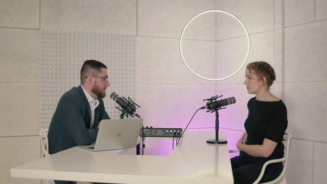 Людмила Сарычева: об отношениях в команде, компромиссах и вере в себя смотреть онлайн