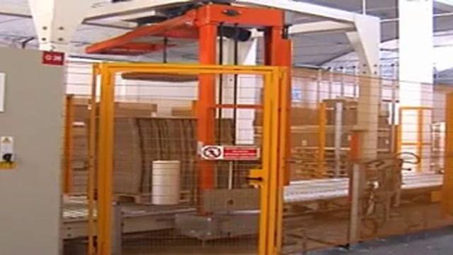 Использование пресса на обмотчике стретч пленкой компания OMS AV710 смотреть онлайн
