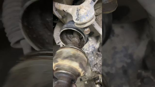 Небольшой люфт ШРУСа Kia Sorento. смотреть онлайн