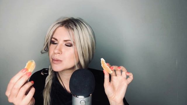 АСМР/ASMR Итинг сочных фруктов)Хрум Хрум)