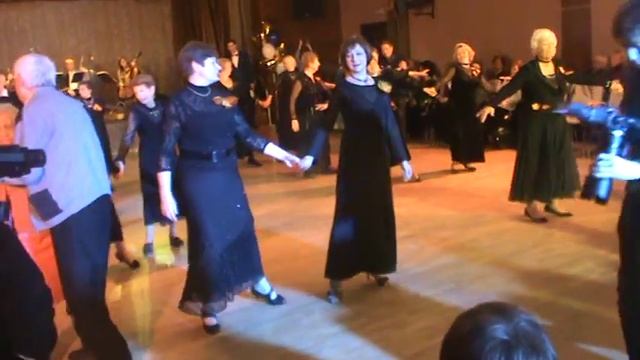 ВАЛЬС Осенние листья на балу в Хэседе Харькова смотреть онлайн