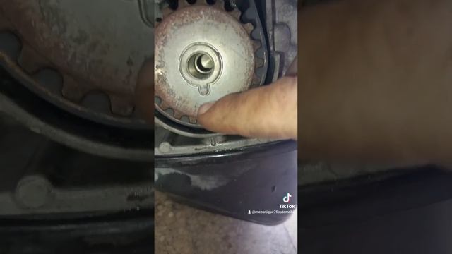 courroie de distribution Renault 1.2 16v смотреть онлайн