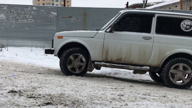 Грязевая резина зимой Тест Cordiant Off Road в снегу. На летней резине зимой тест грязевых шин