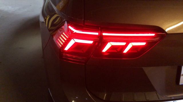 VW Tiguan 2 IQ Lights rear (задние фары Тигуан 2) смотреть онлайн