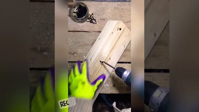 Ящик для гвоздей из банок смотреть онлайн