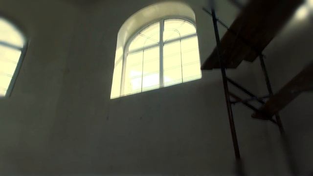 Строительство часовни Петра и Февронии: интервью с рабочим смотреть онлайн