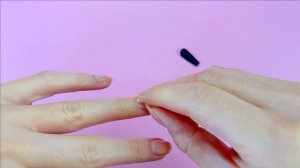 DIY - КАК СДЕЛАТЬ НАКЛАДНЫЕ НОГТИ ИЗ ЧЕРНОЙ ЛЕНТЫ ДОМА - БЕЗ КЛЕЯ ДЛЯ НОГТЕЙ!