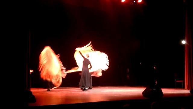 Бомбера с шалью. Студия Софьи Эфрос смотреть онлайн