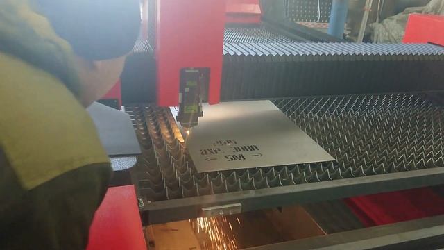 Лазерная резка трафарета смотреть онлайн
