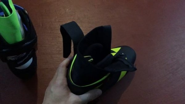 Лыжные ботинки Fischer RCS Skate vs Spine Skate Pro