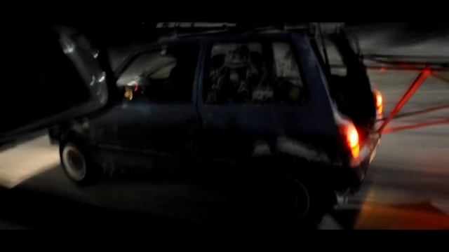 На кованых лыжах по городу! Экстремальное катание на лыжах. Стою на дороге в лыжи обутый... смотреть онлайн