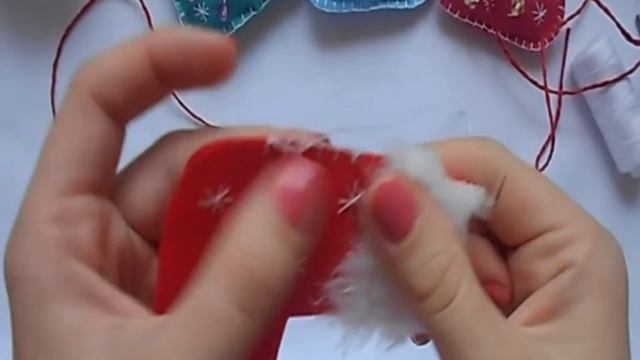 Новогодние игрушки из фетра своими руками / новогодний носок / мастер класс / новый год смотреть онлайн