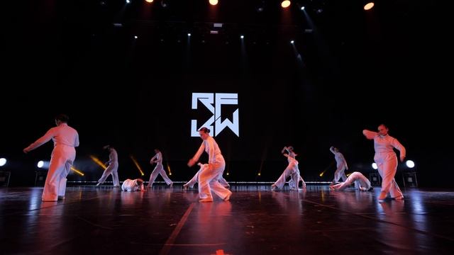 Танцевальный коллектив «ШОКолад»|Style Contemporary|Front Row смотреть онлайн