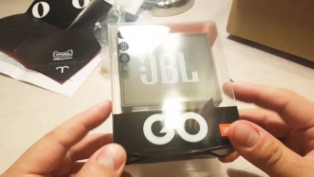 JBL GO - Распаковка и обзор блютуз колонки. смотреть онлайн