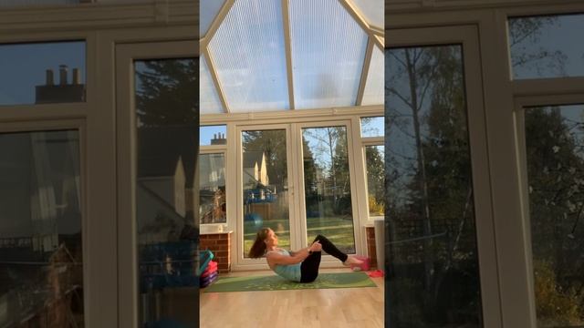 Michelle’s Pure Pilates Monday Evening Matwork смотреть онлайн