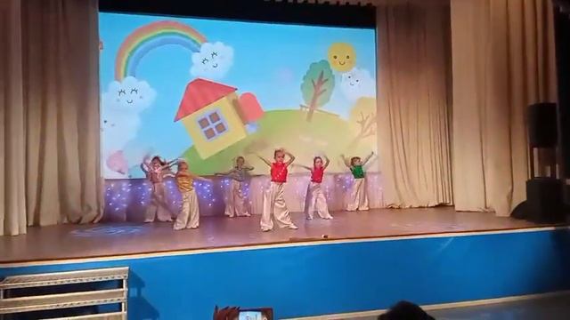 Спортивно-танцевальный флешмоб "Россия-мы дети твои" смотреть онлайн