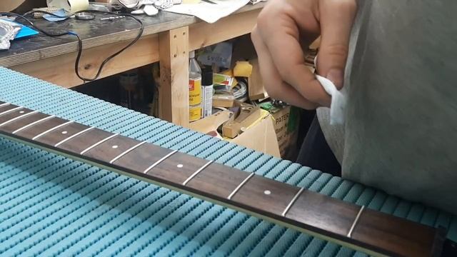 Бас гитара Ibanez SR300. Отстройка, мелкий ремонт. Т.О. смотреть онлайн