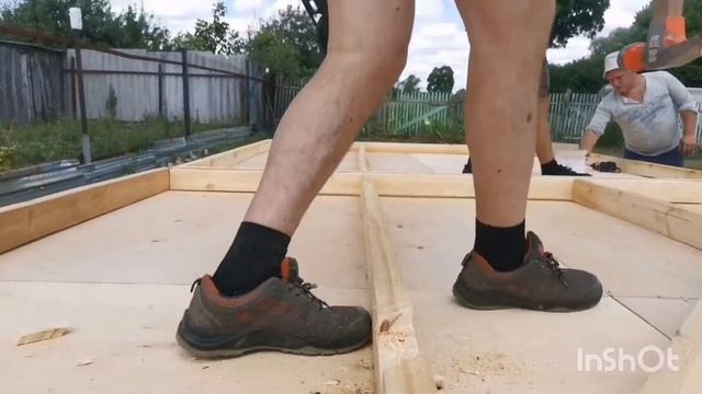 Циркулярная пила девольт. Мини циркулярка для кровли.