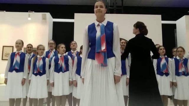 Выступление детского камерного хора Ансамбль песни и пляски им. В. С. Локтева песня " весна 45 года смотреть онлайн
