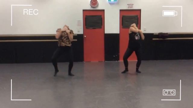 Crazy In Love - Sophia Brennan + Natasha Crane смотреть онлайн