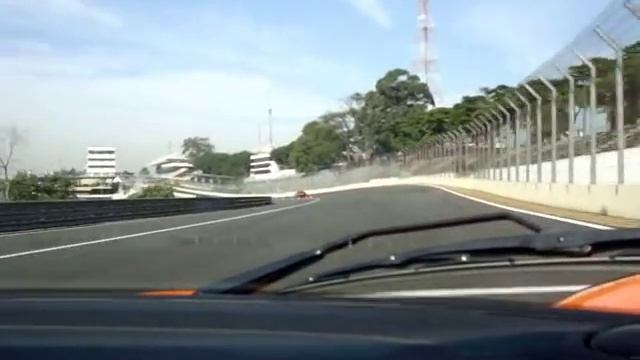 Lotus Elise (190 HP) versus Corvette Z-06 (505 HP) смотреть онлайн