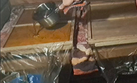 Вощина своими руками. Изготовление восковых дощечек смотреть онлайн