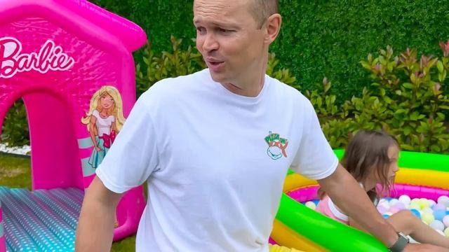 Кто лучше построит личный парк развлечений смотреть онлайн