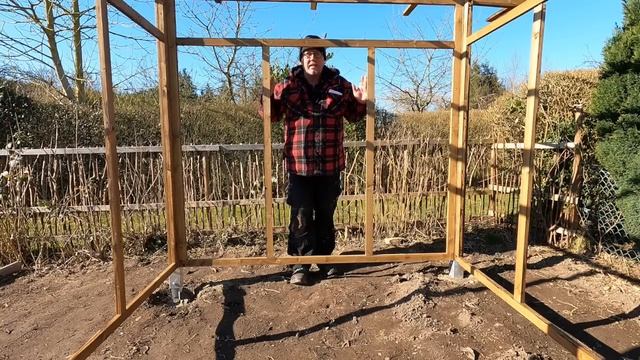 Gewächshaus selber bauen / Dein Projekt für den Winter / komplette Anleitung смотреть онлайн