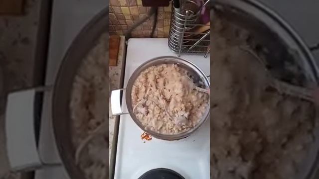 Жена приготовила супчик, мясо есть картошка суп! Жри