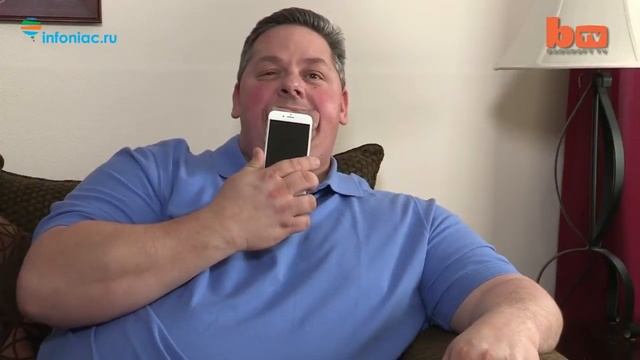 Отец и дочь стали обладателями самых широких языков в мире смотреть онлайн