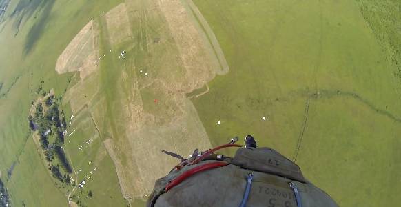 Прыжок с парашютом первый раз, вид от первого лица смотреть онлайн