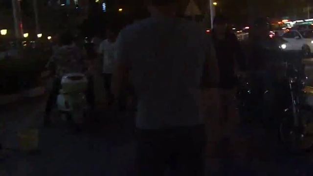 ТЦ Ананас, центральный вход, Хайнань-2017. Секретное видео! смотреть онлайн