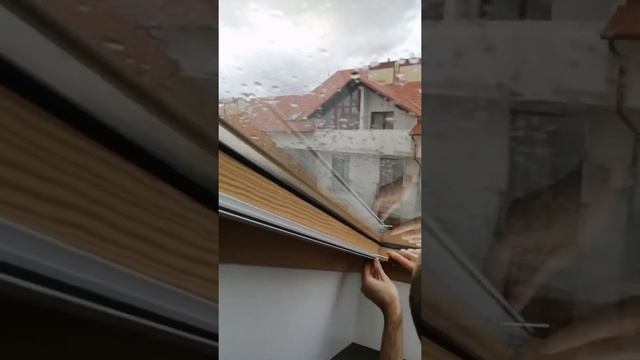 Velux. Установка шторы на мансардные окна смотреть онлайн