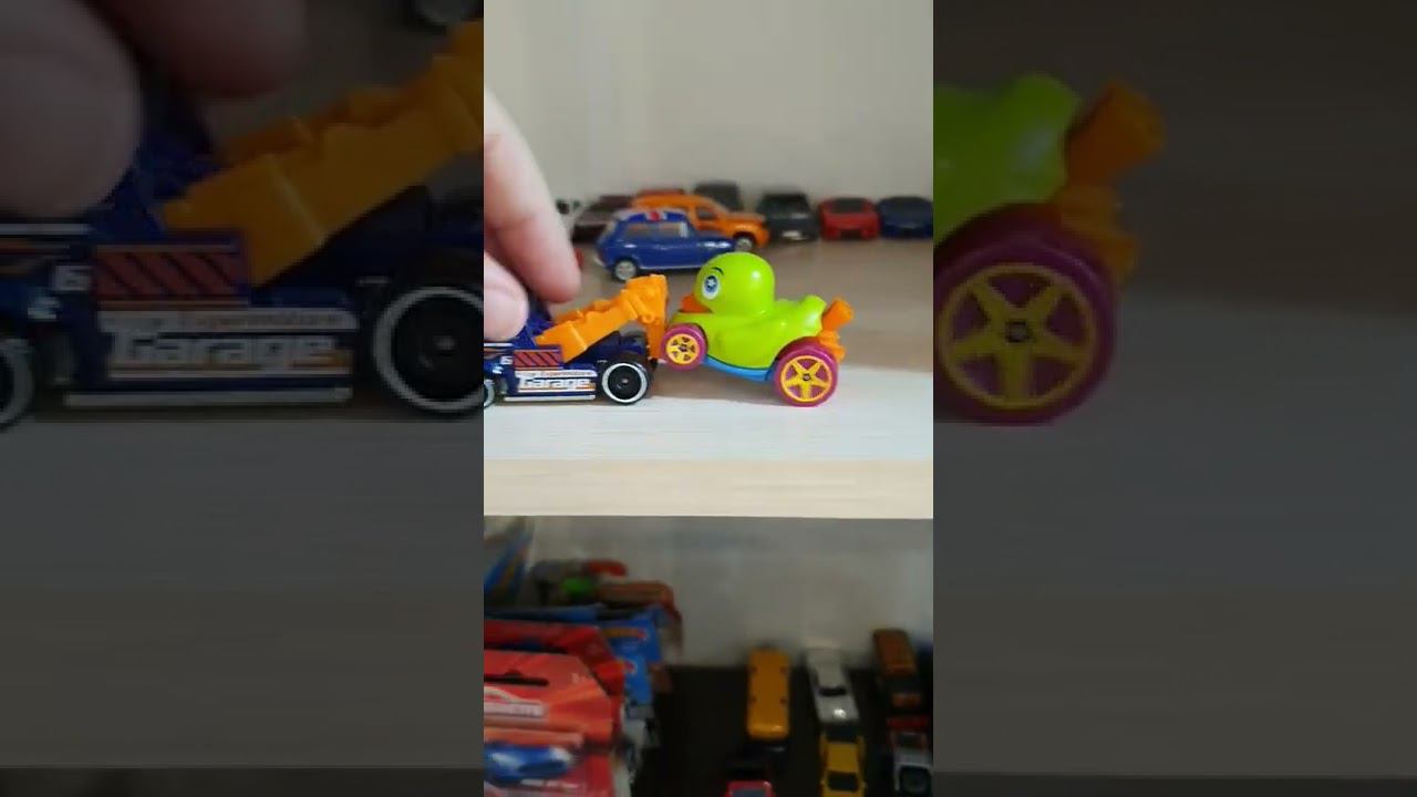 Гонки Hot Wheels Утка против Эвакуатора