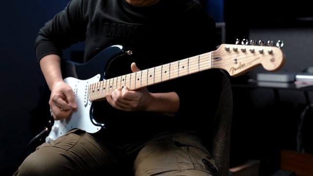 Layla - Eric Clapton I Fender Masterbuilt Eric Clapton Signature Strat Demo смотреть онлайн