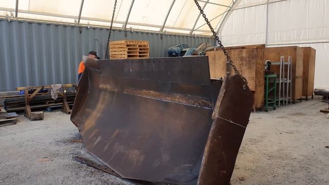 Massive Repair on BROKEN Bulldozer Blade | Part 1 | Gouging & Welding смотреть онлайн