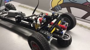 Лего Техник Машина с передним приводом.