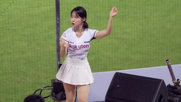 Cheerleader fancam Rakuten Girls