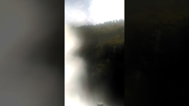 Водопад Кьосфоссен, Фломская железная дорога, Норвегия смотреть онлайн