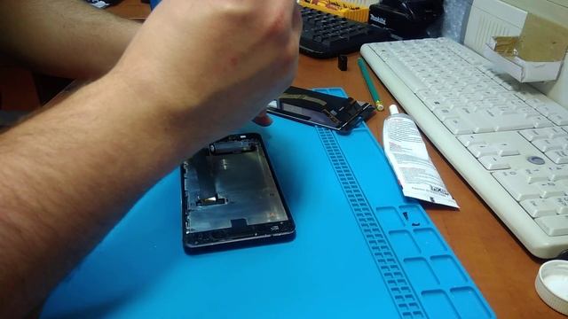 Nokia 6. Один из самых простых ремонтов. Замена дисплея. Разбор смотреть онлайн