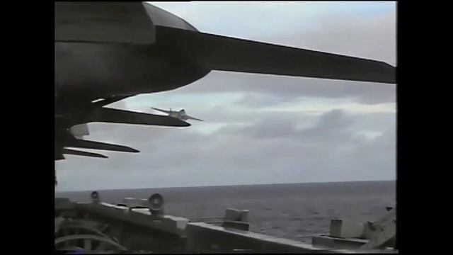 F-14 Supersonic Fly-By's and Launches - Final Tomcat WESTPAC Baby смотреть онлайн