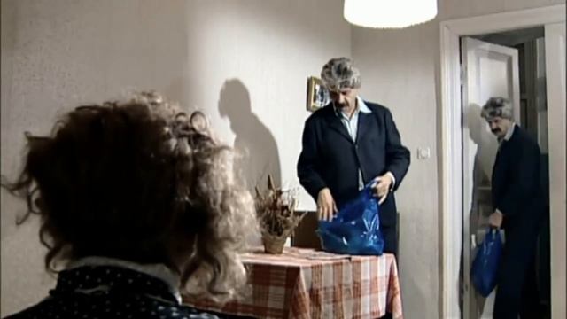 Городок абсурда смотреть онлайн