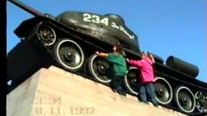 Сахалин. Южно-Сахалинск. 8 Ноября 1992 года. В гостях у Колосковых. Часть 2.