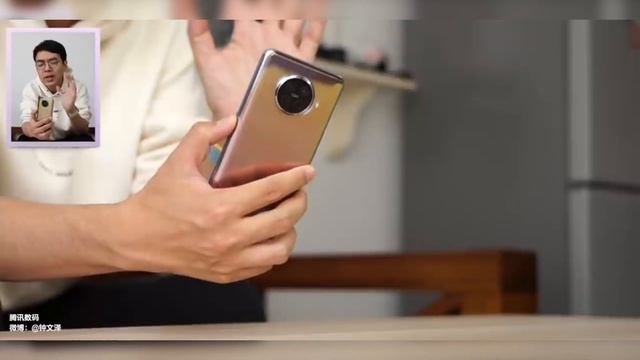 Круче и дешевле Xiaomi Mi10 - да, такое бывает! смотреть онлайн