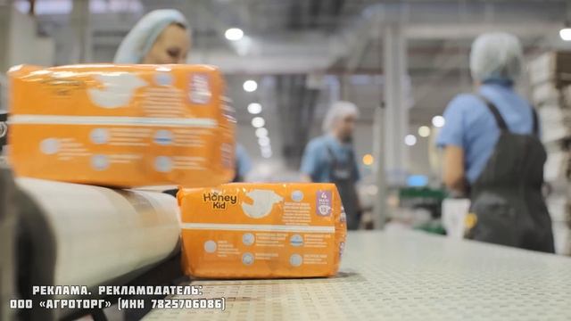 Ника в парке мороженого и сладостей!Украшаем ёлку!