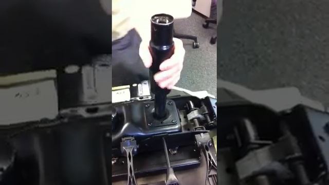 Office Master Chair Cylinder Removal смотреть онлайн