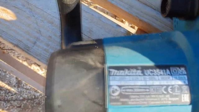 Цепная электрическая пила Makita UC3541A смотреть онлайн