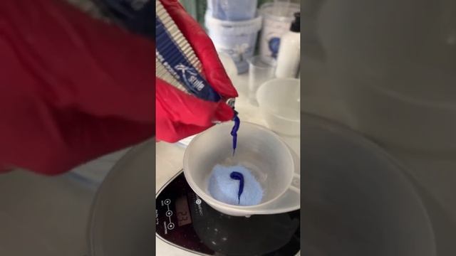 Вихід з чорного. "Американський шампунь" смотреть онлайн